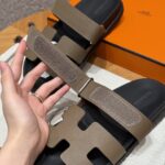 Chypre Women’s Sandals | Etoupe | Epsom Leather - Image 10