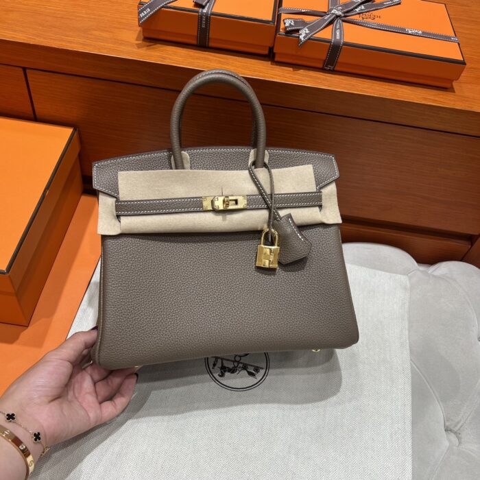Birkin 25 | CK18 Etoupe Togo Leather | Gold Hardware | 25×20×13cm - Image 3