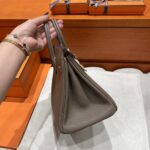 Birkin 25 | CK18 Etoupe Togo Leather | Gold Hardware | 25×20×13cm - Image 8