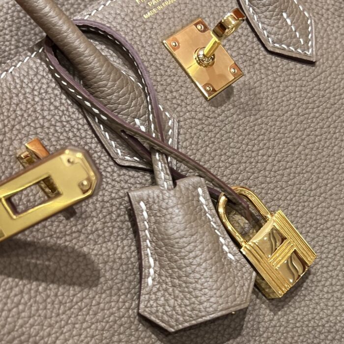 Birkin 25 | CK18 Etoupe Togo Leather | Gold Hardware | 25×20×13cm - Image 14