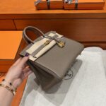 Birkin 25 | CK18 Etoupe Togo Leather | Gold Hardware | 25×20×13cm - Image 18