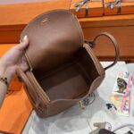 Lindy 26 | 37 Gold Clemence Leather | Gold Hardware | 26×18×12cm - Image 16