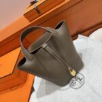 Picotin Lock 18 | Etoupe Clemence Leather | Gold Hardware | 18×13×18cm - Image 3