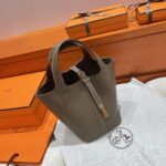 Picotin Lock 18 | Etoupe Clemence Leather | Gold Hardware | 18×13×18cm - Image 4