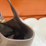 Picotin Lock 18 | Etoupe Clemence Leather | Gold Hardware | 18×13×18cm - Image 9