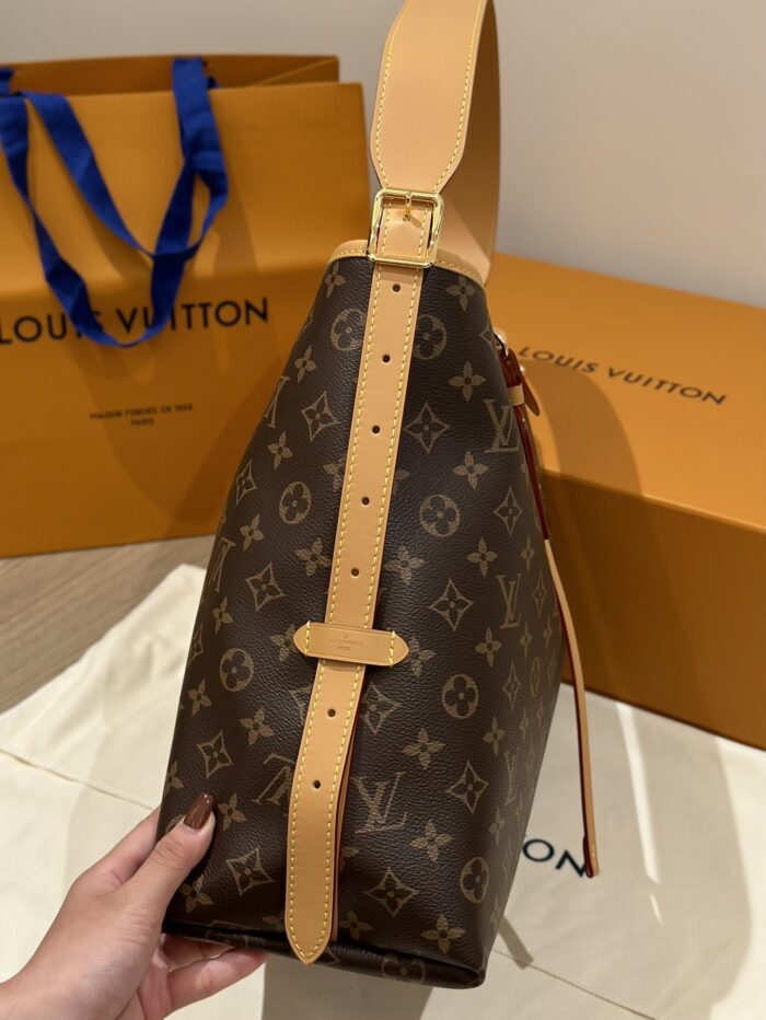 Carryall Medium Monogram Handbag | Classic Color | 30×15×39cm - Image 4