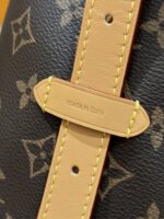 Carryall Medium Monogram Handbag | Classic Color | 30×15×39cm - Image 10