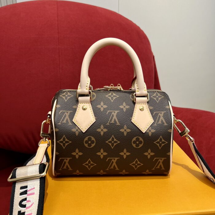 Speedy Bandoulière 20 Monogram Handbag | Black | 13.5×12×20.5cm - Image 2