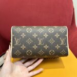 Speedy Bandoulière 20 Monogram Handbag | Black | 13.5×12×20.5cm - Image 3