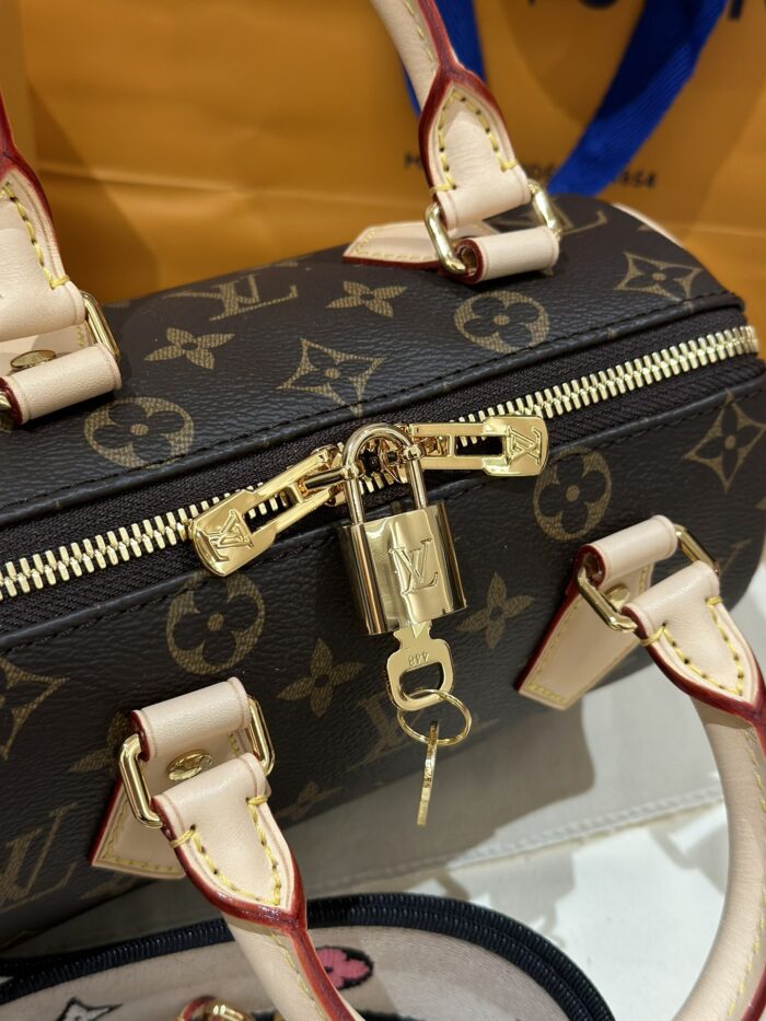 Speedy Bandoulière 20 Monogram Handbag | Black | 13.5×12×20.5cm - Image 12