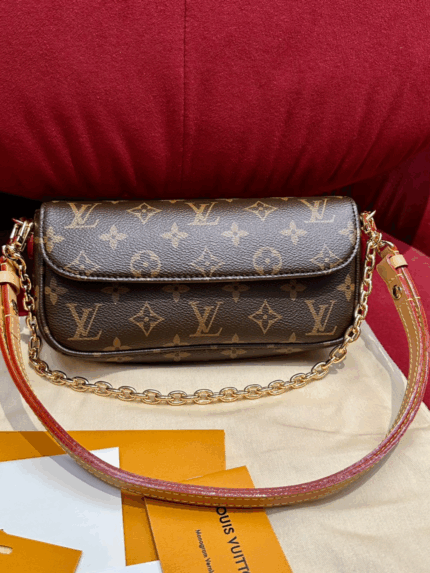 WALLET ON CHAIN IVY Monogram Handbag | Classic Color | 12×4.3×23.5cm