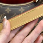 BOULOGNE Small Monogram Handbag | Natural Color | 16×9.5×29cm - Image 9