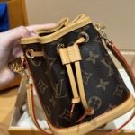 NANO NOÉ Monogram Handbag | Classic Color | 13×16×10cm - Image 5