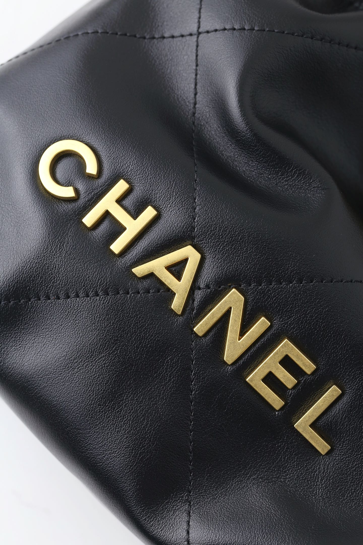 wsxc1752633564396_0 25A New Mini Black & Gold Luxury Calfskin Handbag | 20×19×6cm - Image 10