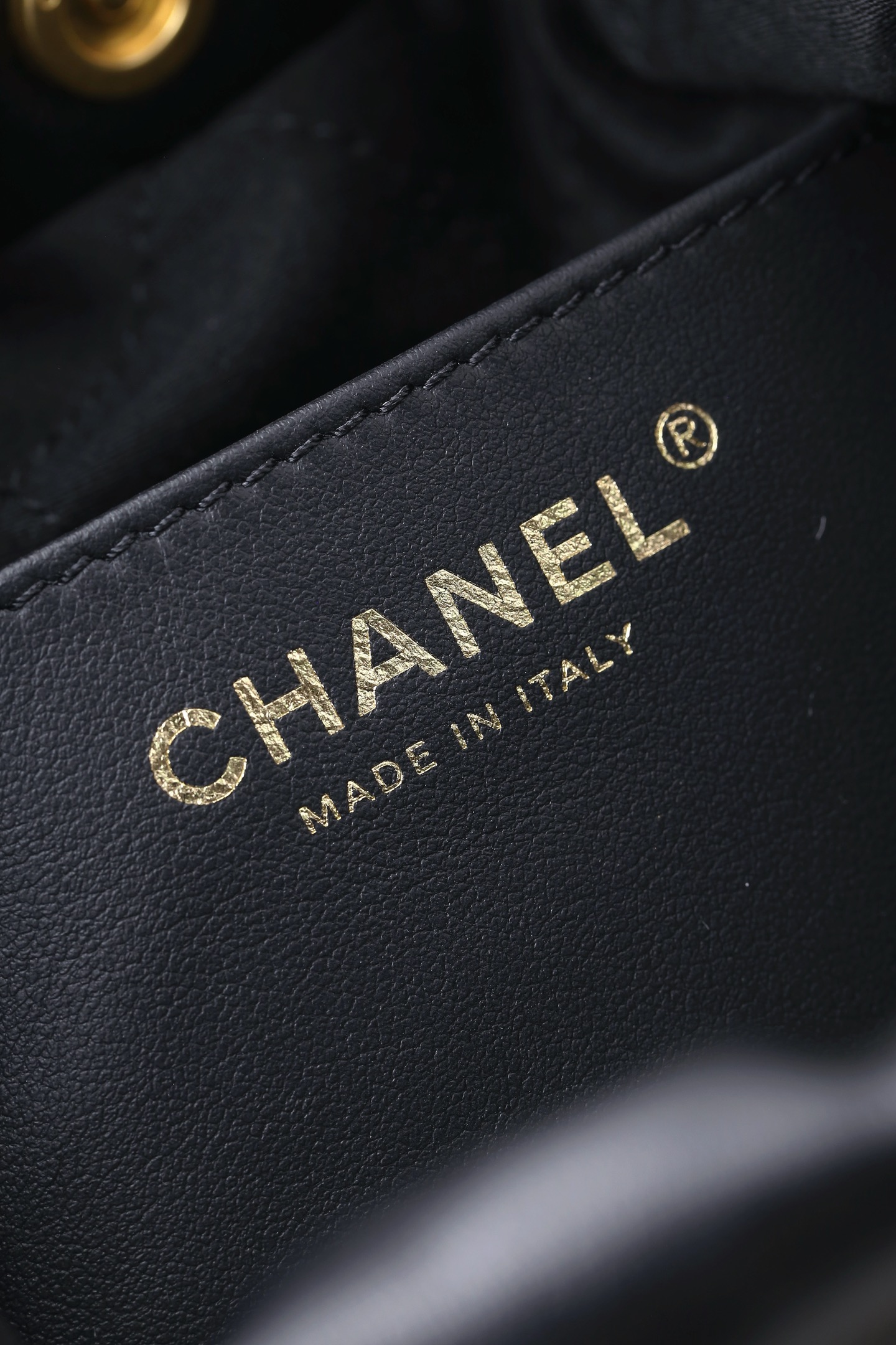 wsxc1752633564397_7 25A New Mini Black & Gold Luxury Calfskin Handbag | 20×19×6cm - Image 17