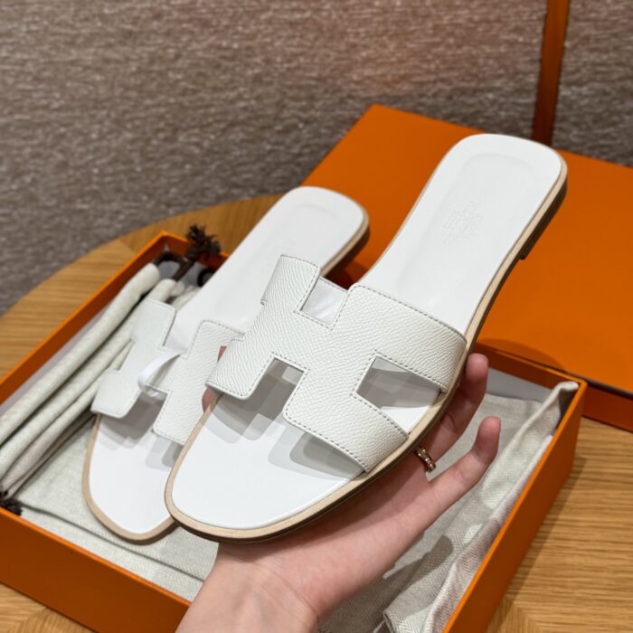 Oran Sandals | 01 Blanc | Epsom Leather Upper | Dermal Outsole | Size 35–41 - Image 3