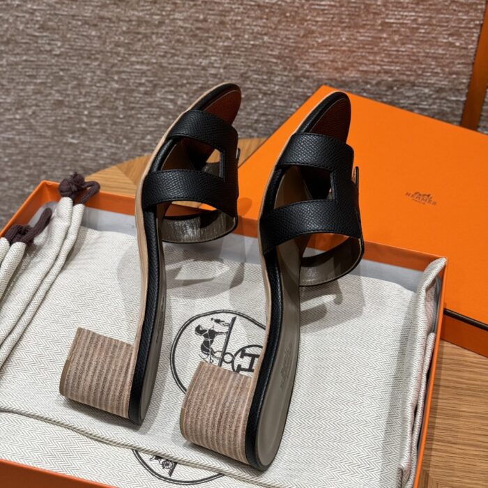 Oasis Sandals for Women | Classic Black | Epsom Leather - Image 2