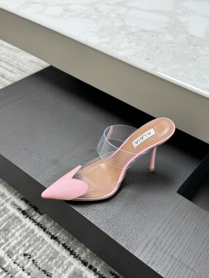 Pink Le Cœur Mules in Patent Calfskin – Romantic Elegance for Every Step