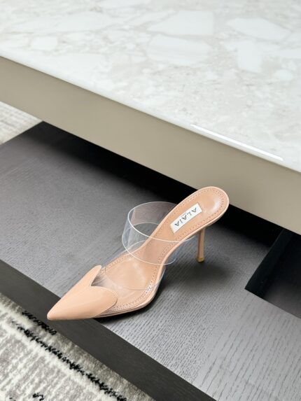Nude Le Cœur Mules in Patent Calfskin – Elegant Minimalism