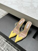 Lemon Yellow Le Cœur Mules in Patent Calfskin – Bold Luxury for Modern Women - Image 4
