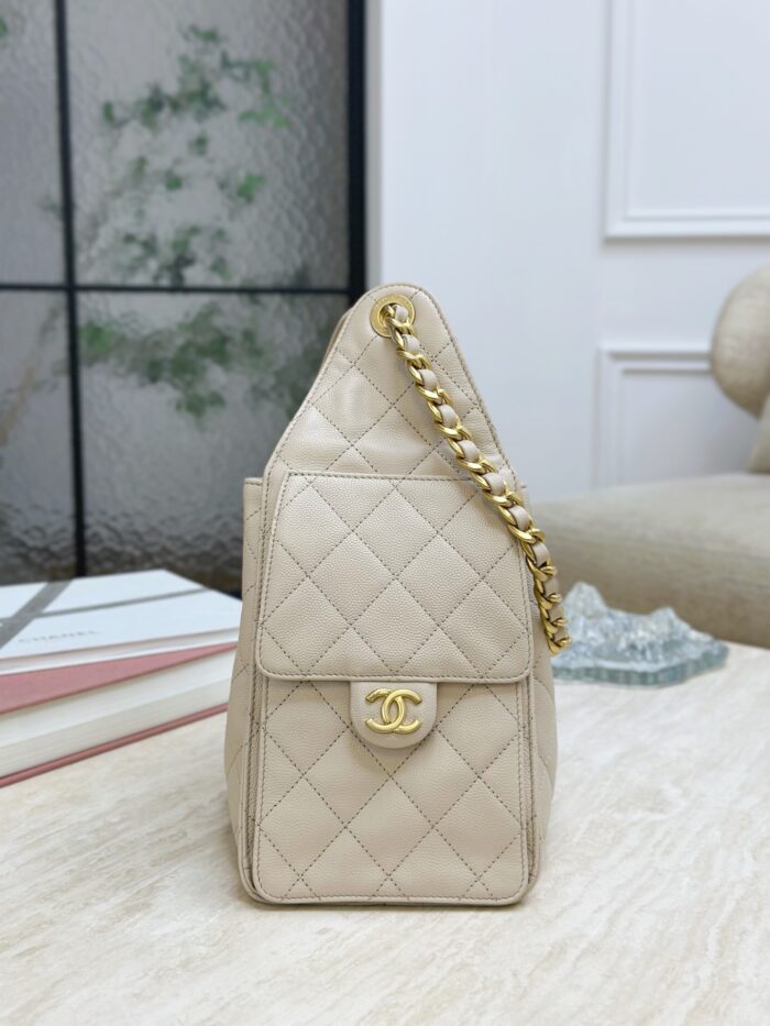 CHANEL 25 Small Bag | Beige | Granular Embossed Calfskin & Gold-Toned Metal - Image 4
