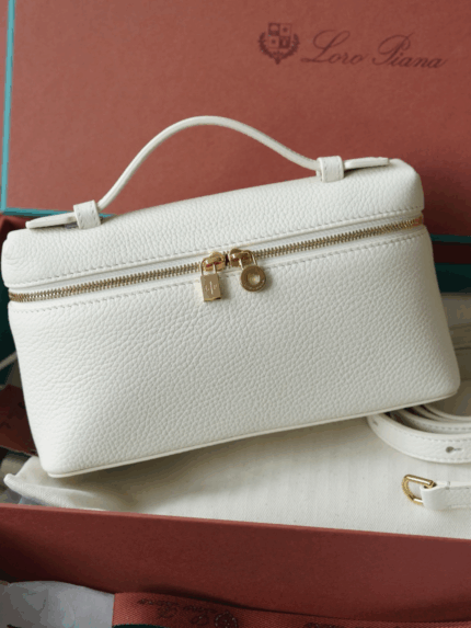 LP Extra Pocket L19 Clutch | Whispering White / Sun Gold | Hammered Calfskin