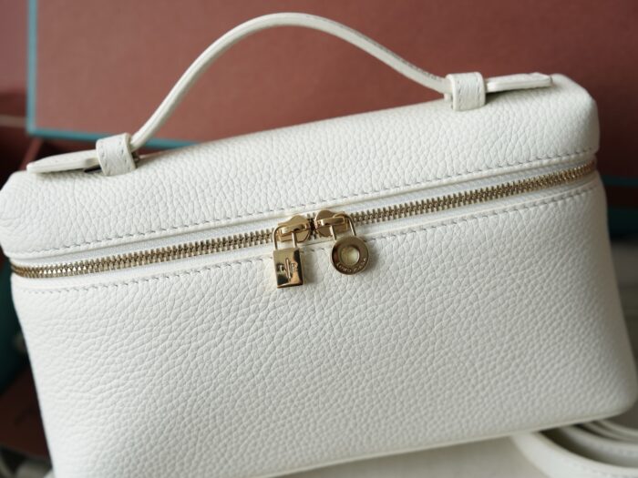 LP Extra Pocket L19 Clutch | Whispering White / Sun Gold | Hammered Calfskin - Image 4