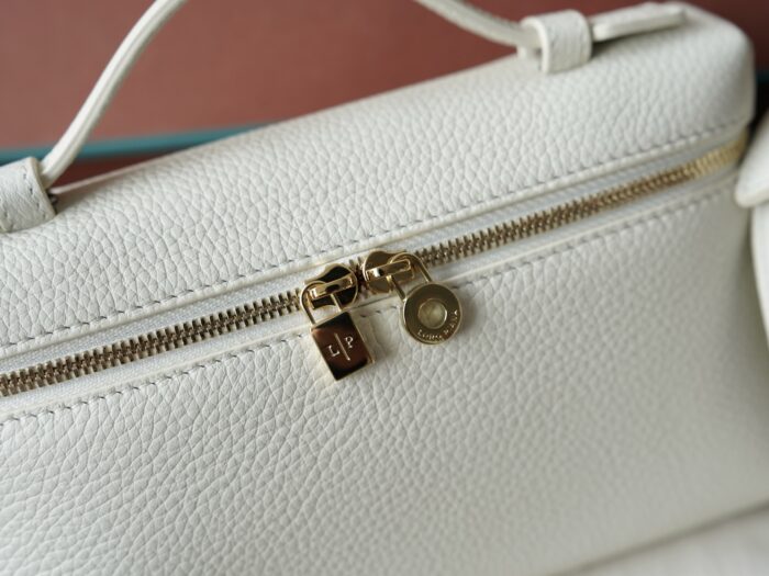 LP Extra Pocket L19 Clutch | Whispering White / Sun Gold | Hammered Calfskin - Image 5