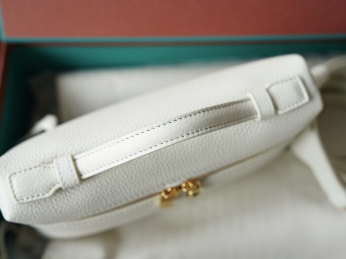 LP Extra Pocket L19 Clutch | Whispering White / Sun Gold | Hammered Calfskin - Image 6