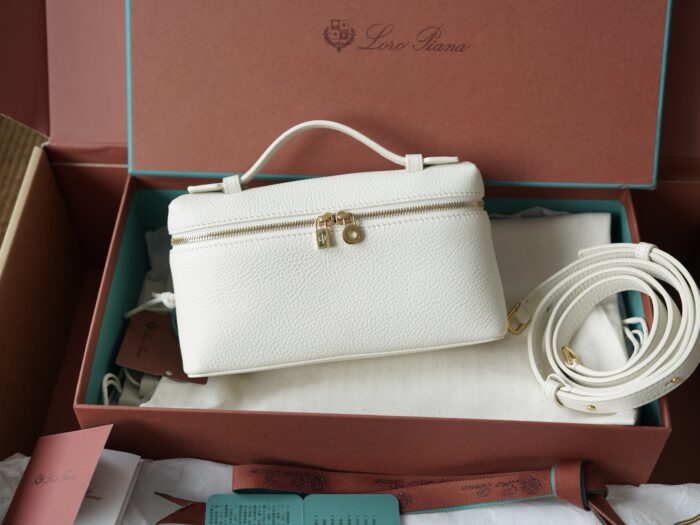 LP Extra Pocket L19 Clutch | Whispering White / Sun Gold | Hammered Calfskin - Image 2