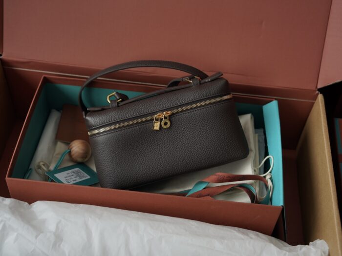 LP Extra Pocket L19 Clutch | Black / Sun Gold | Hammered Calfskin - Image 2