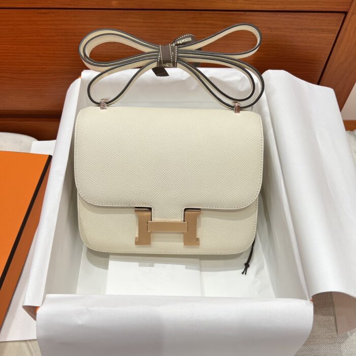 Constance i2 Bag – Nata with Rose Gold Hardware, 19×15×4 cm, Epsom Leather from France - Image 3