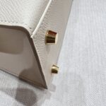 Kelly 25 Bag – Craie with Gold Hardware, 25×17×7 cm, Epsom Leather from France - Image 4
