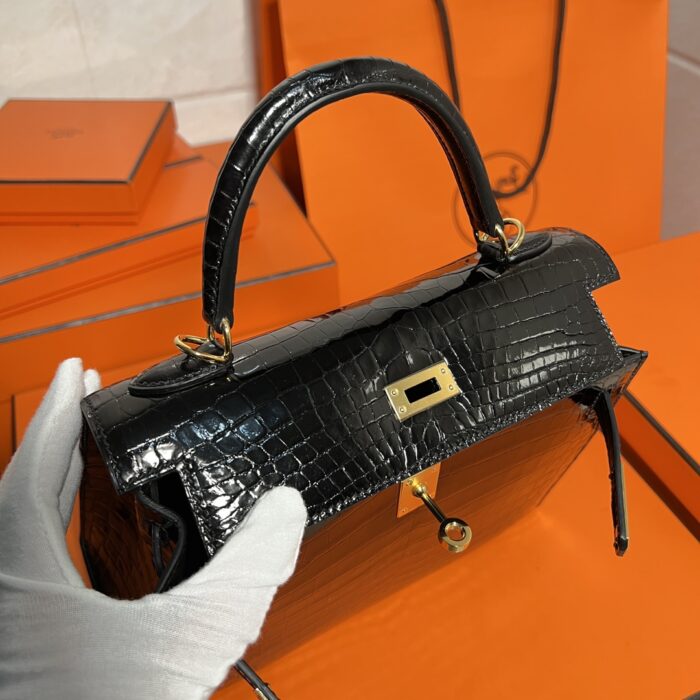 Kelly 25 Bag – Noir with Gold Hardware, 25×20×13 cm, Matte Alligator Leather from France - Image 8