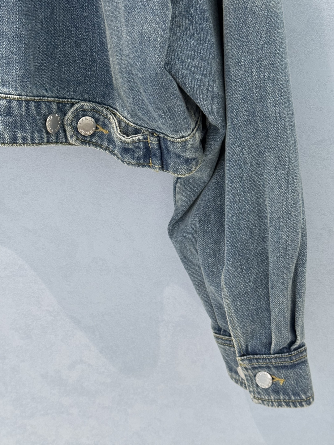 wsxc1754571756339_6 Luxury Denim Cropped Jacket with Signature Triangle Detail – Inspired by Italian Design - Image 3