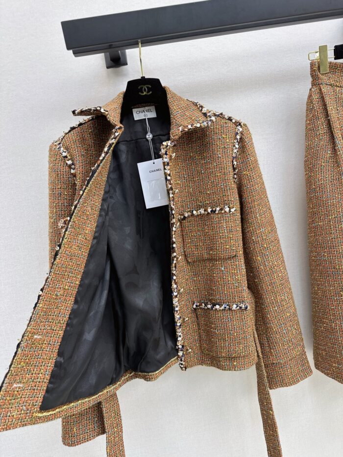 Elegant Contrast-Trim Wool Tweed Set – Blazer & Pleated Skirt | Fall/Winter Collection - Image 10