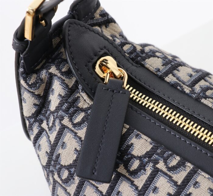 D-Journey Small Bag – Blue Lambskin, 25.5 × 14.5 × 14 cm, 2025 Spring-Summer Collection - Image 2