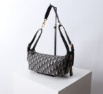 D-Journey Small Bag – Blue Lambskin, 25.5 × 14.5 × 14 cm, 2025 Spring-Summer Collection - Image 4