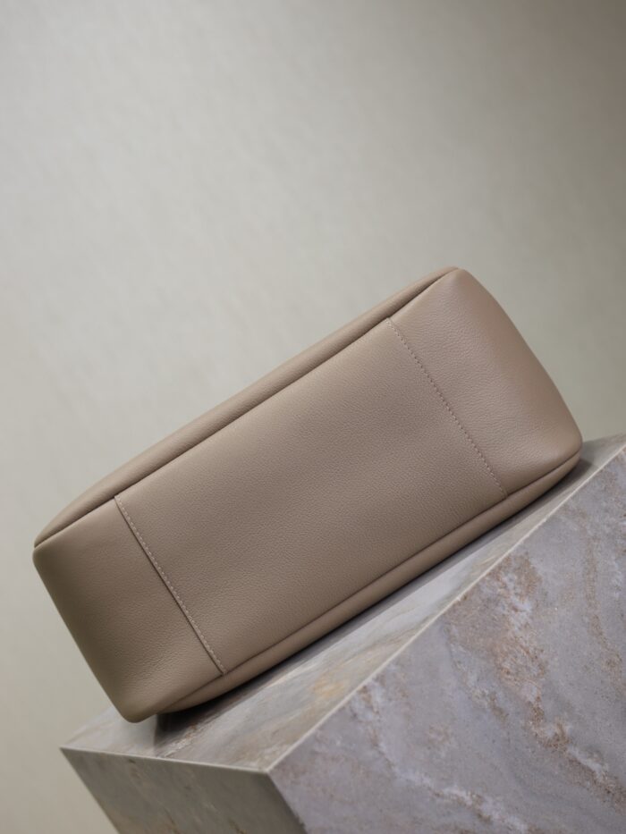 Large LE 5 À 7 Soft Leather Bag – Khaki with Aged Brass Hardware, Cassandre Closure - Image 9