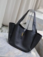 BEA Horizontal Tote Bag – Black with Aged Brass Hardware, Cassandre Closure - Image 5
