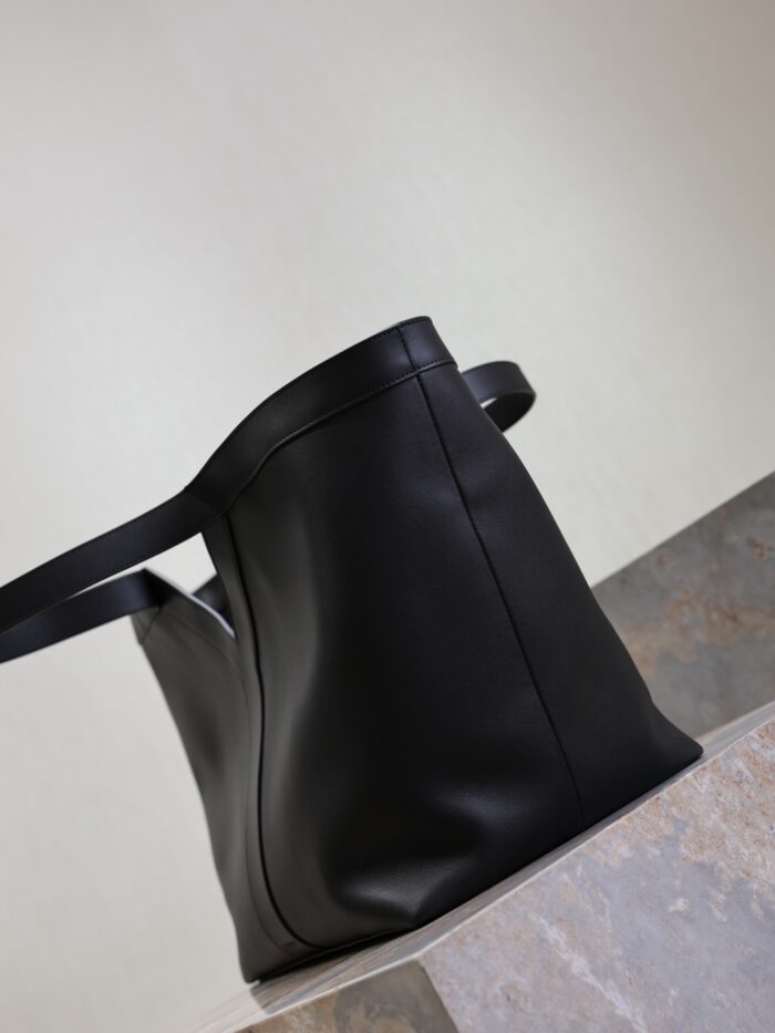 Luxury Y Initial Tote Bag – Black, Finely Grained Calf Leather with Suede Lining - Image 4