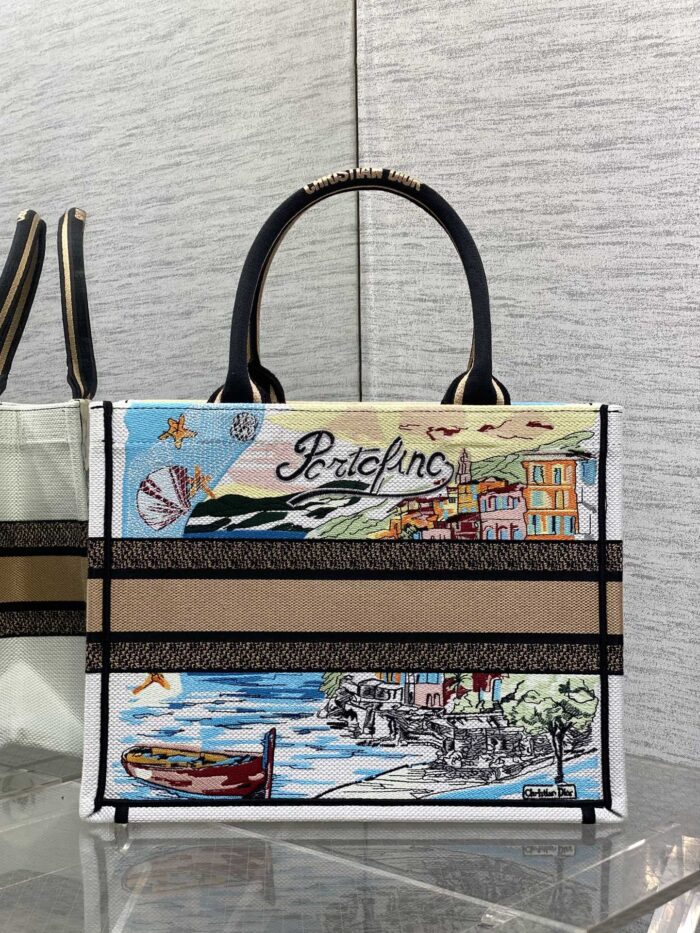 Summer Souvenir Capsule Tote Bag – Limited Edition Embroidered City Motif, Large Capacity - Image 4