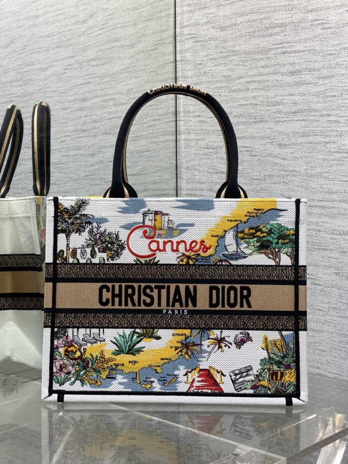Summer Souvenir Capsule Tote Bag – Limited Edition Embroidered City Motif, Large Capacity - Image 1