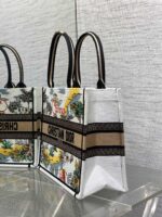 Summer Souvenir Capsule Tote Bag – Limited Edition Embroidered City Motif, Large Capacity - Image 6