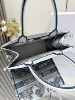 Medium Book Tote Bag – Bayadere & D-Stripes Embroidery, Palm Blue Edition (36cm) - Image 9