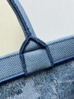 Medium Book Tote Bag – Bayadere & D-Stripes Embroidery, Palm Blue Edition (36cm) - Image 7