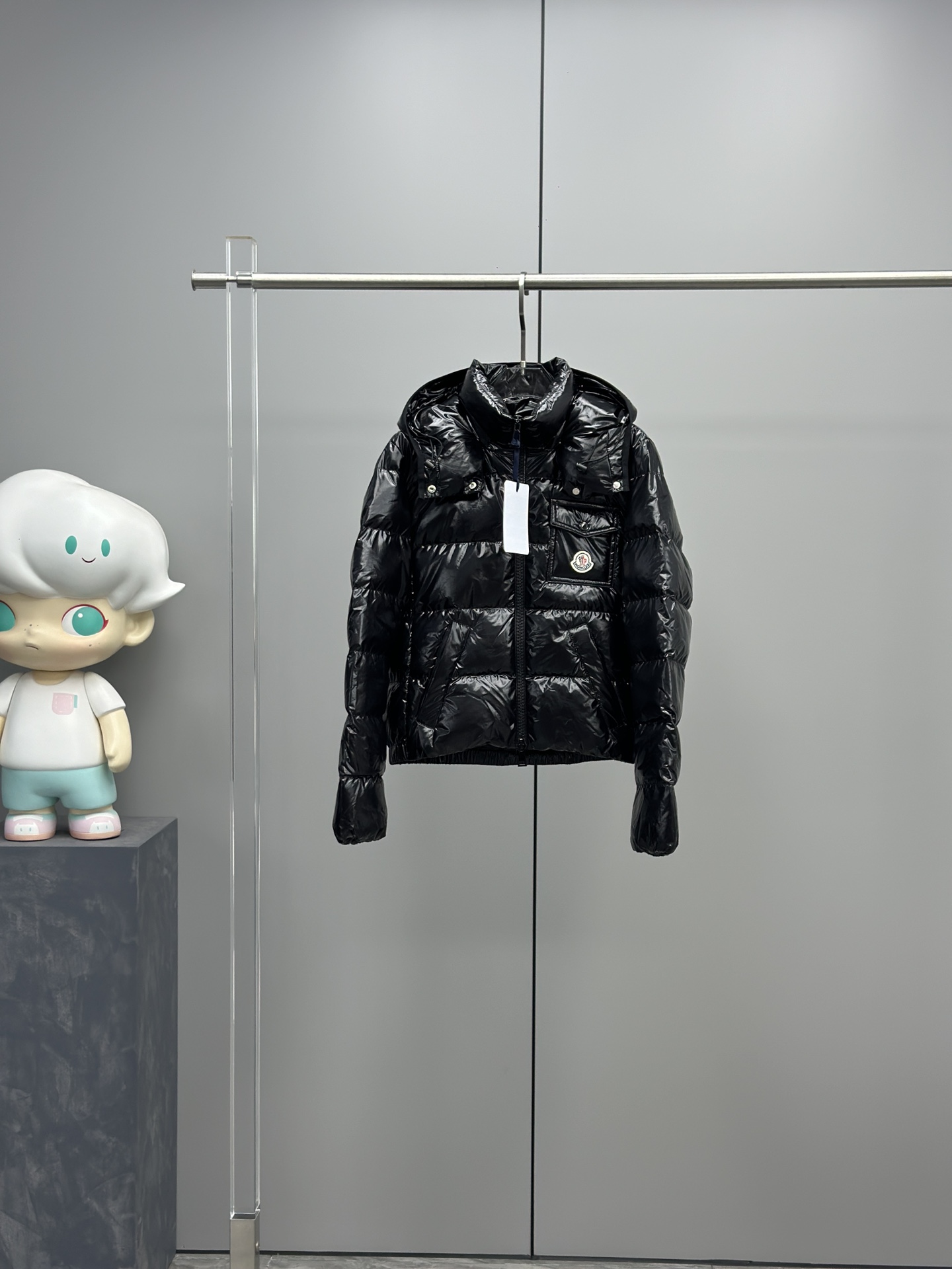 wsxc1758264276817_0 Moncler Andro Women’s Short Down Jacket with Detachable Hood – Cream White, Sakura Pink, Macaron Blue, Black | Sizes 0–3 - Image 8